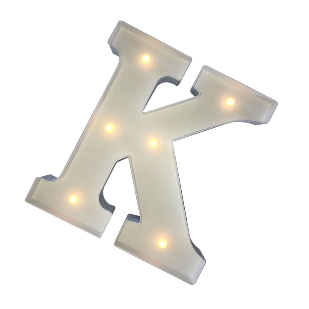 Light Up Letters Marquee - 屋外イベント用の、自由に設置できるタイプの、カスタマイズ可能なLEDライトアップアルファベットサイン（夜間照明付き）。