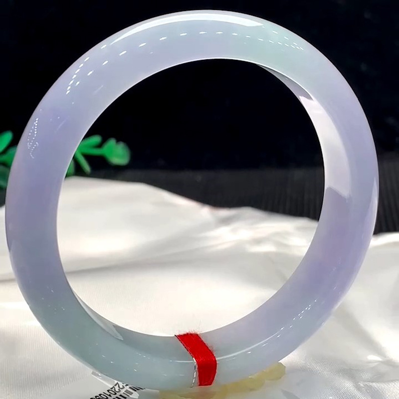 天然のブレスレット。氷のような質感で、暗い色合いに浮かぶ模様 - Lighting & Home Decor Studio Photos のレビューと価格